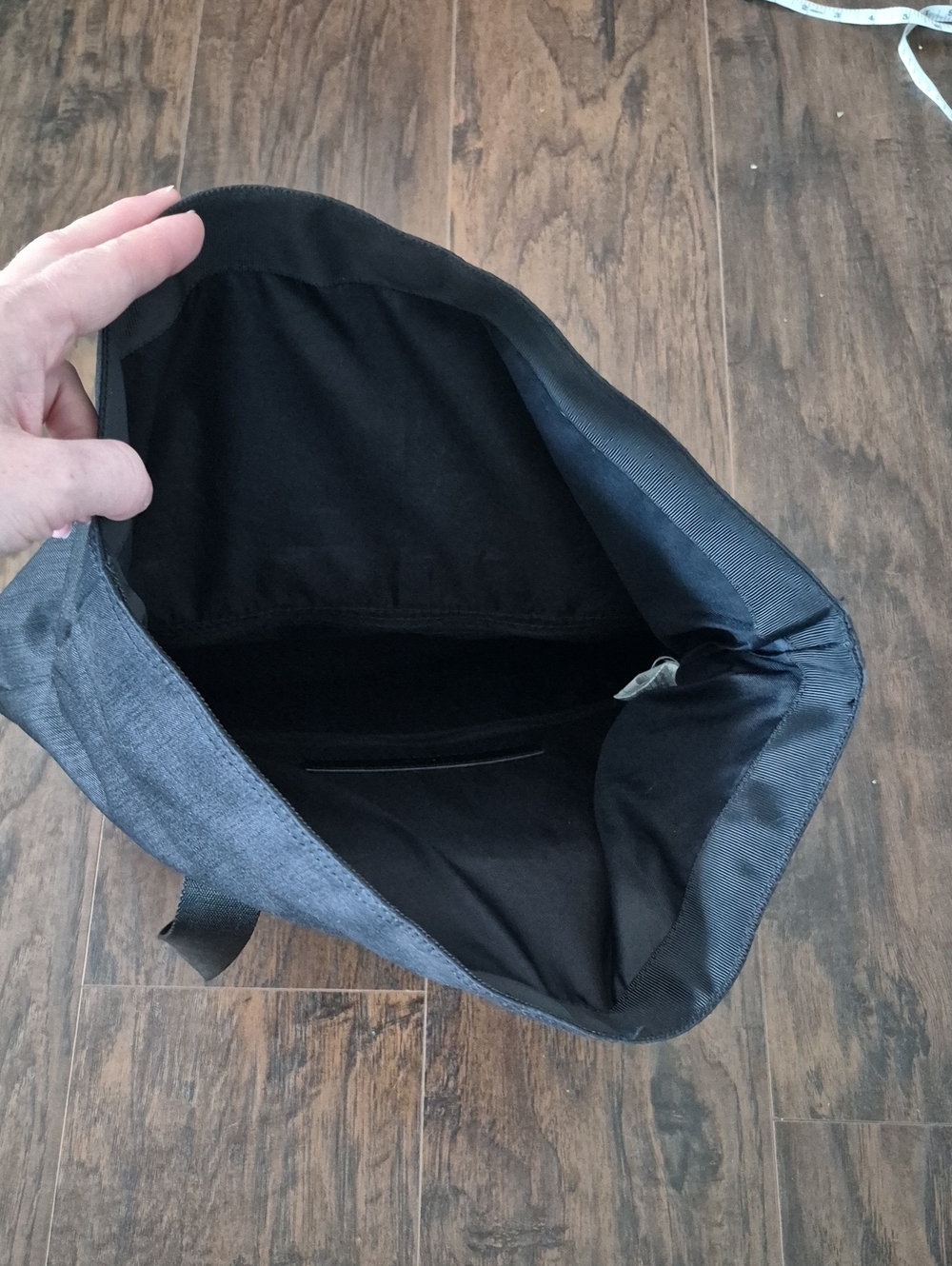 Lululemon Throw And Go Tote - Picture 5 of 7